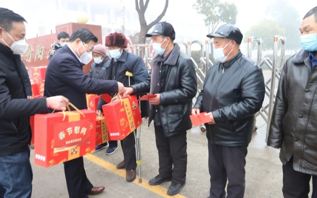 县总会开展2023年“情满宝应”春节走访慰问困难群众活动